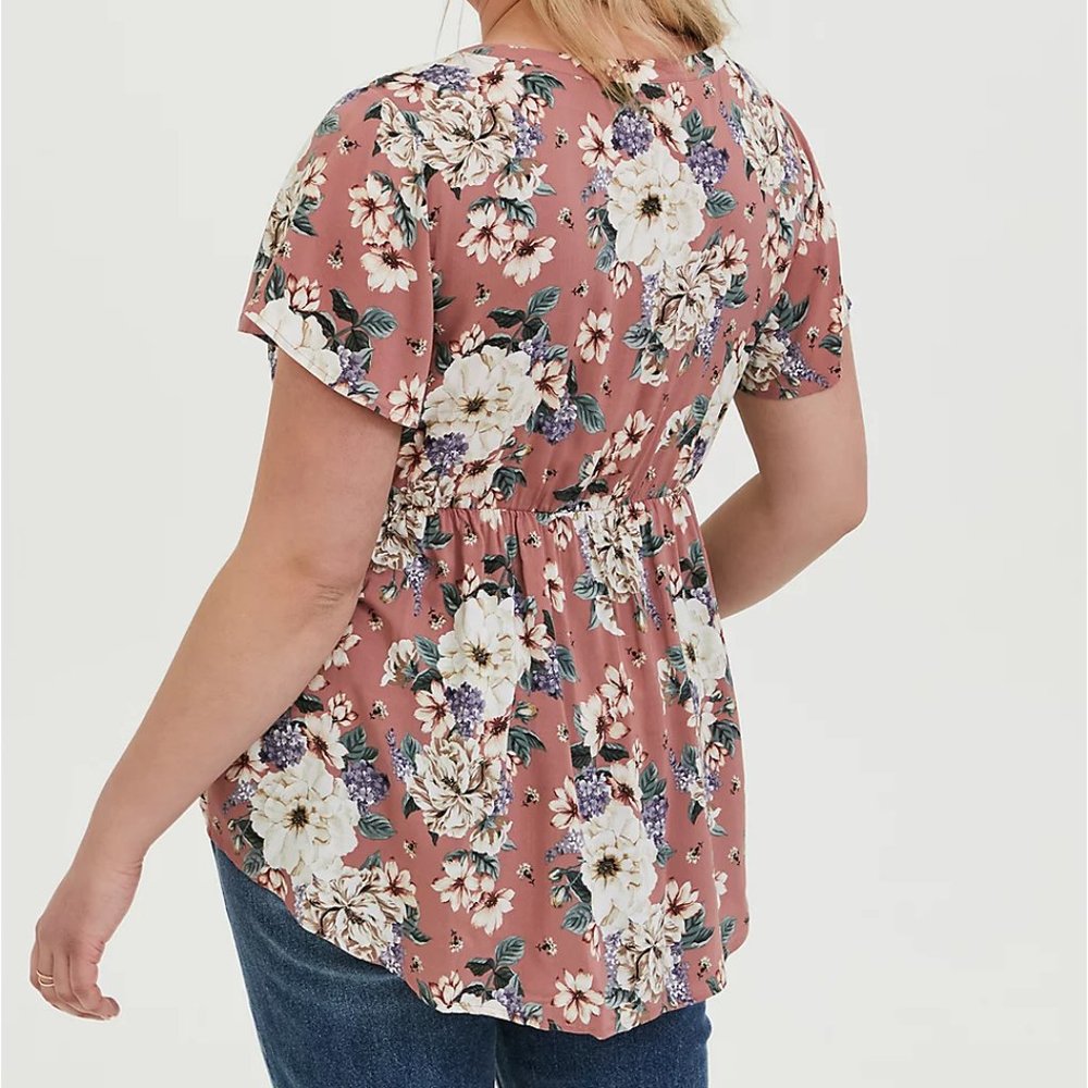 TORRID ROSE FLORAL CHALLIS BUTTON BABYDOLL TOP NWT sz 3 - Picture 2 of 9